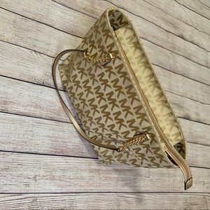 MK shoulder purse